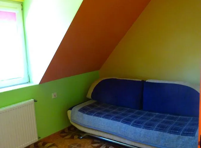 Imbir Pokoje I 招待所 *